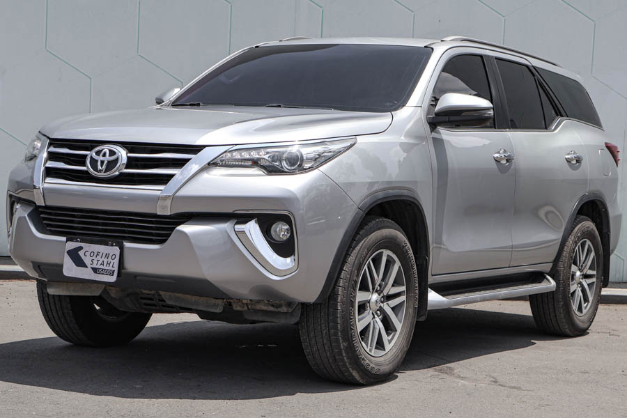 TOYOTA FORTUNER 4X4 2019 - 2551